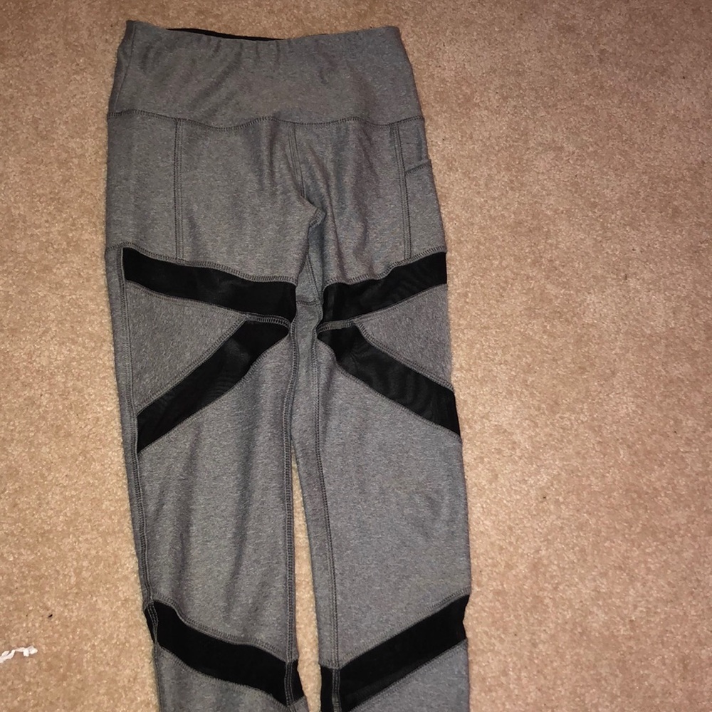 Too small - Picture 2 of 3